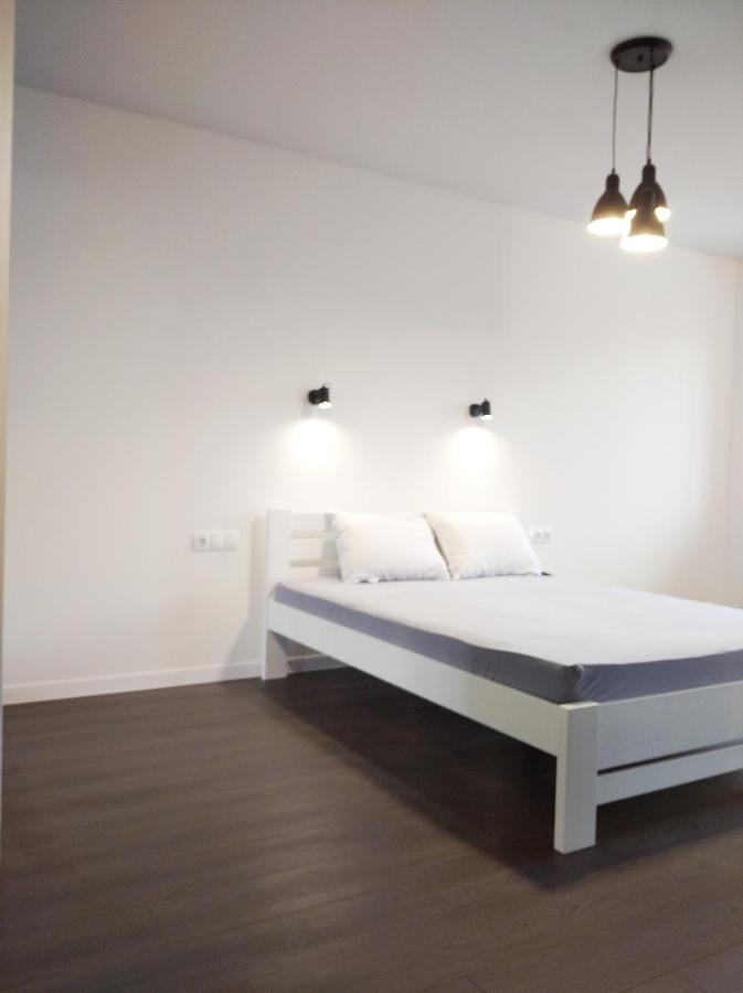 White Apartment Полтава Екстериор снимка